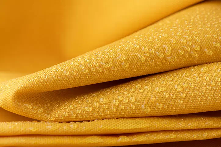żółta tkanina